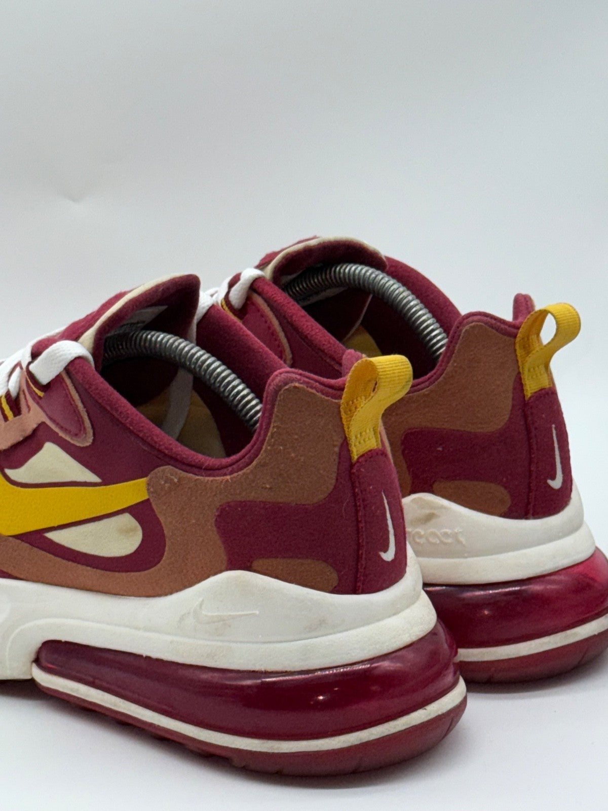 Nike Air Max 270 React Noble Red x Dusty Peach Trainers Men’s UK 9 (AO4971-601)