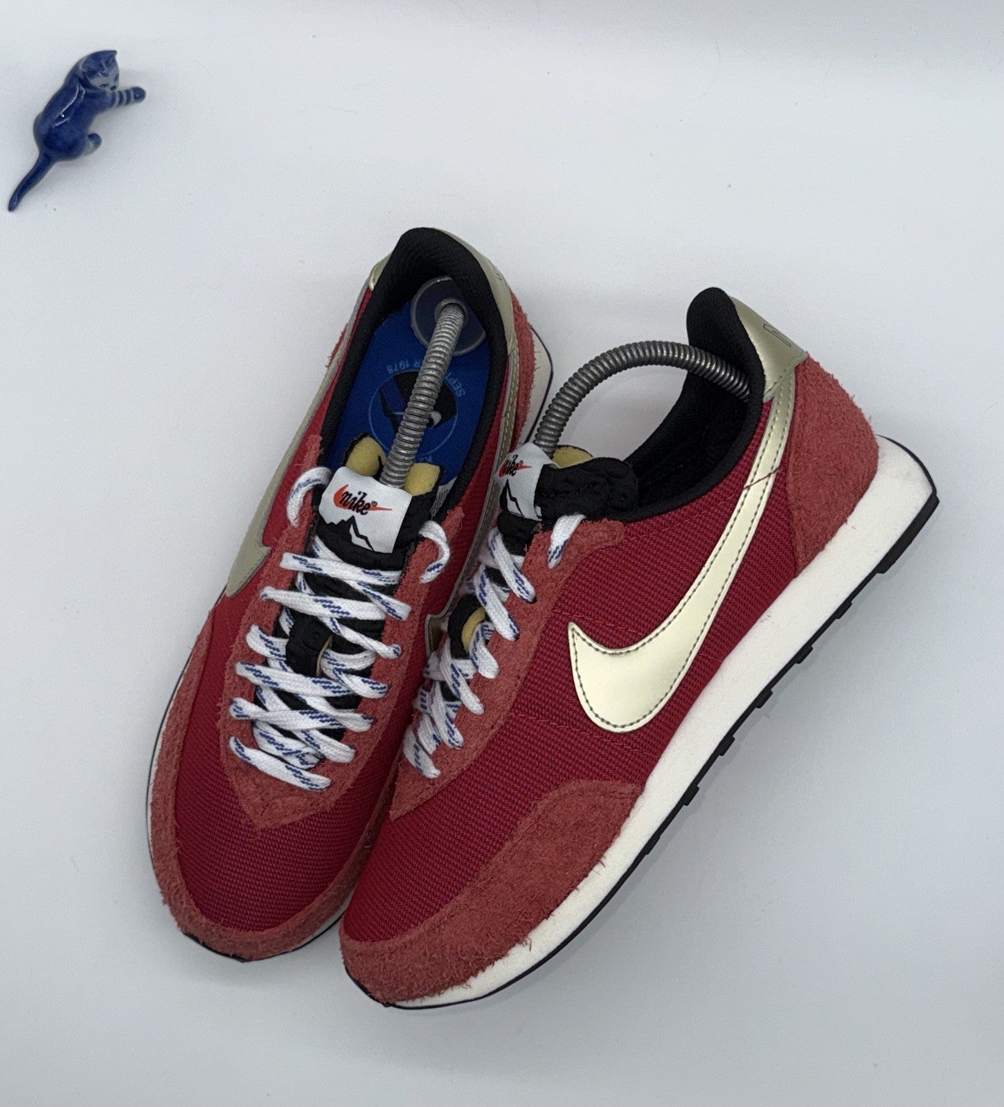 (2021) Nike Waffle Trainer 2 SD Gym Red Metallic Gold Star UK 7 (DC8865-600)