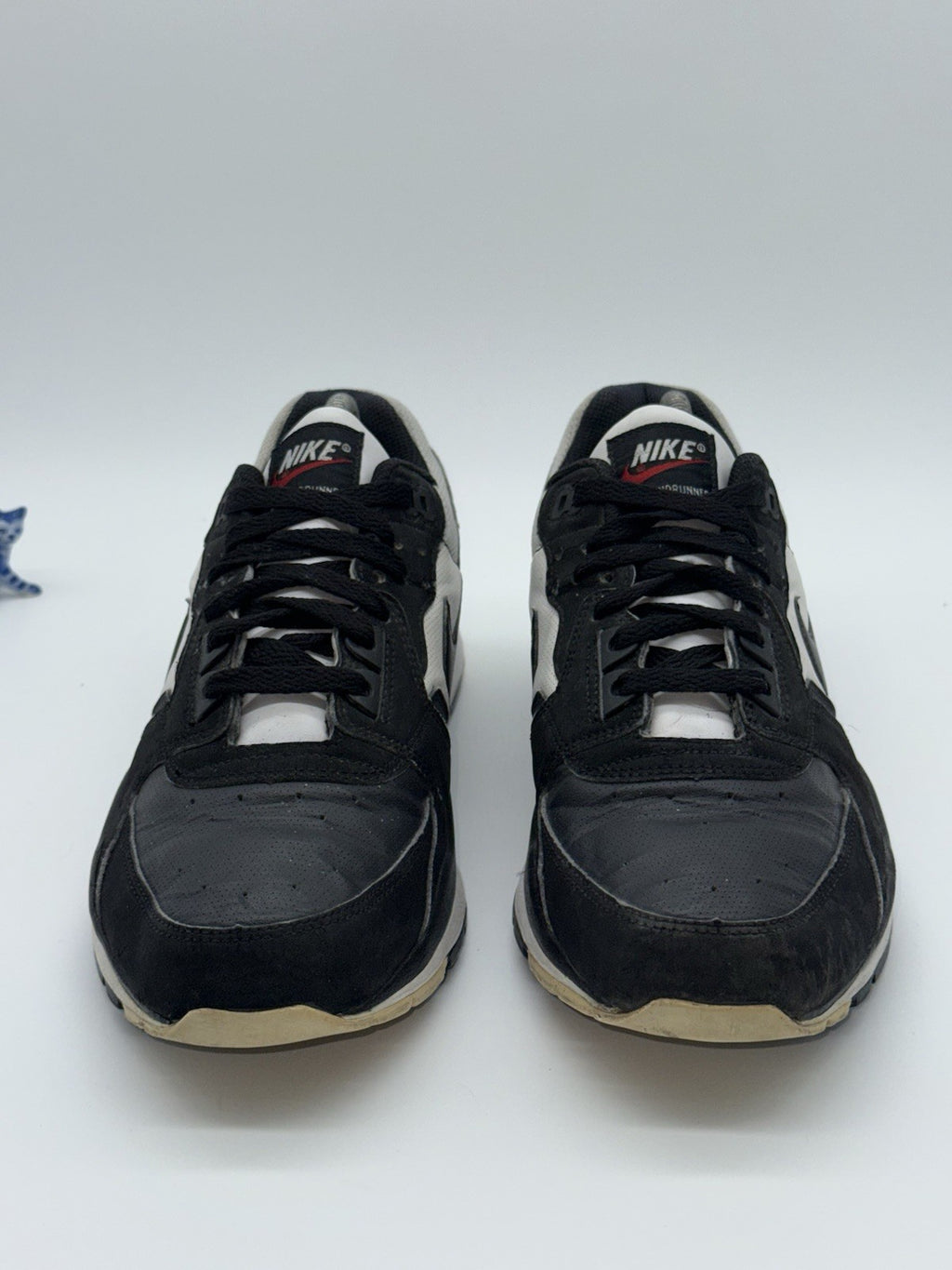 (2008) Men’s Nike Vintage Air Windrunner TR2 Retro Trainers Black & White UK 8