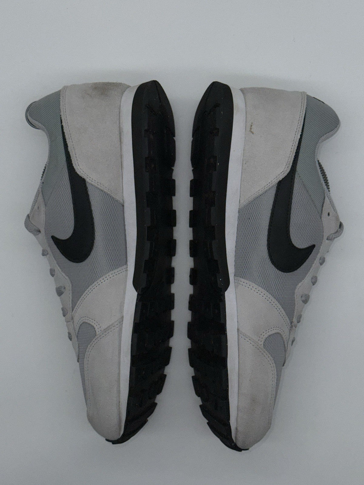 Nike MD Runner 2 'Wolf Grey x Black x White' (2023) – UK 10.5