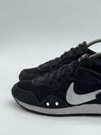 (2021) Nike Venture Runner Black White Suede Retro Trainers UK 7