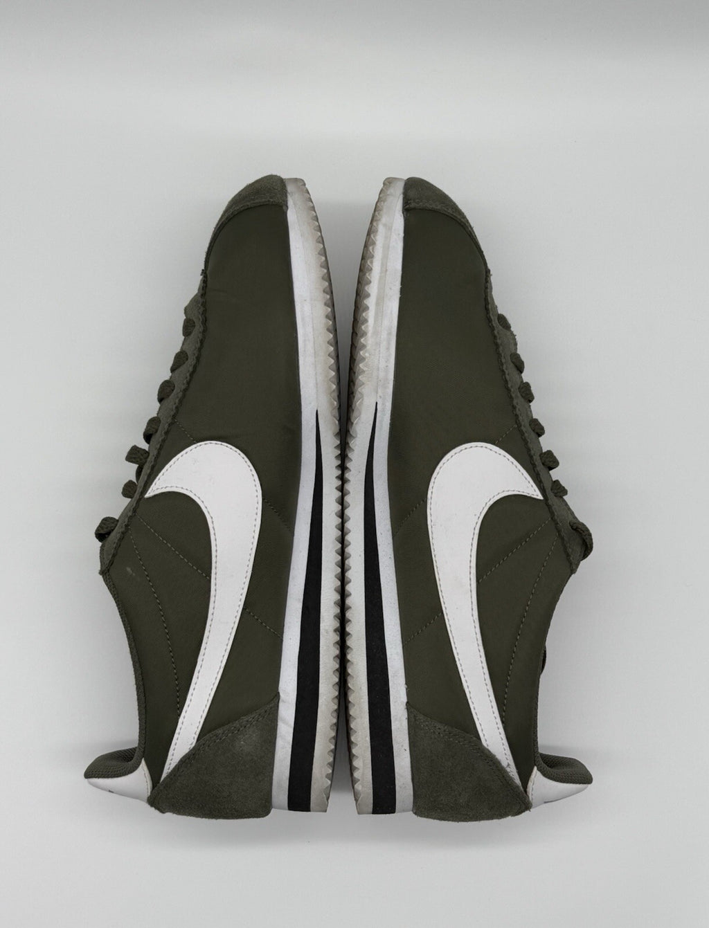 Men’s Nike Classic Cortez Nylon Cargo Khaki & White Size UK 9.5 (807472-300)