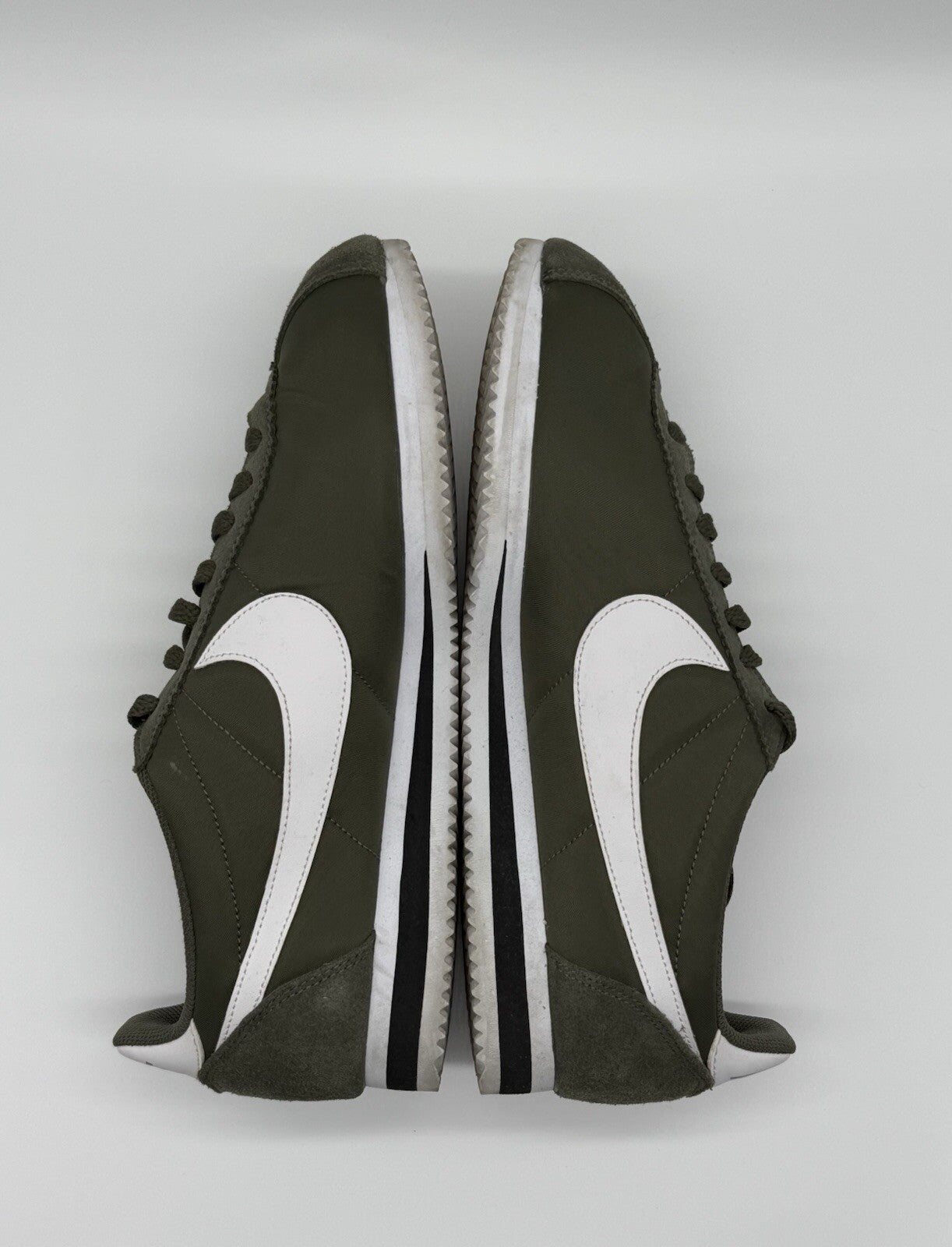 Men’s Nike Classic Cortez Nylon Cargo Khaki & White Size UK 9.5 (807472-300)