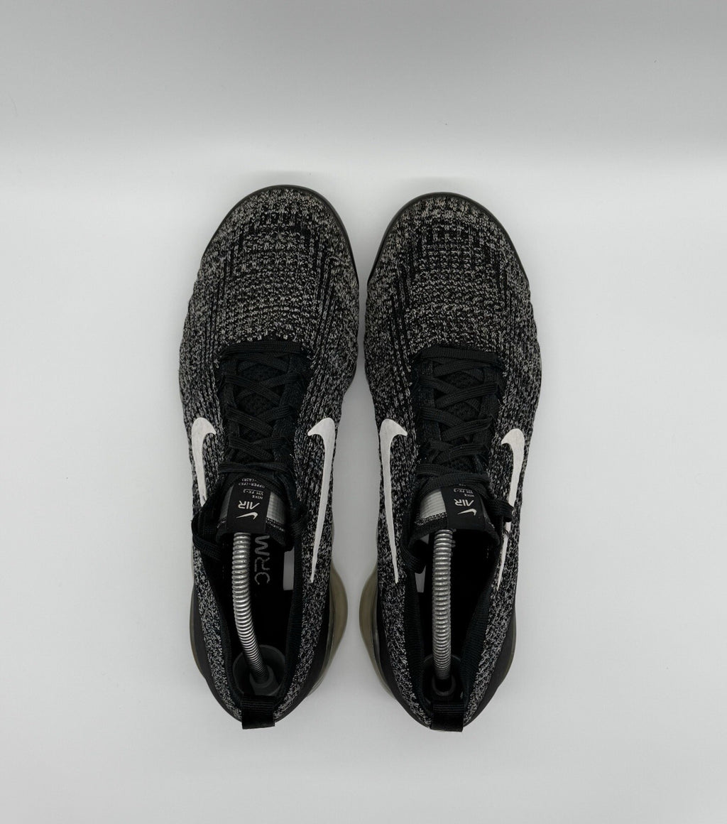 (2019) Nike Air VaporMax Flyknit 3 UK 10 (EUR 45 Black White AJ6900 002