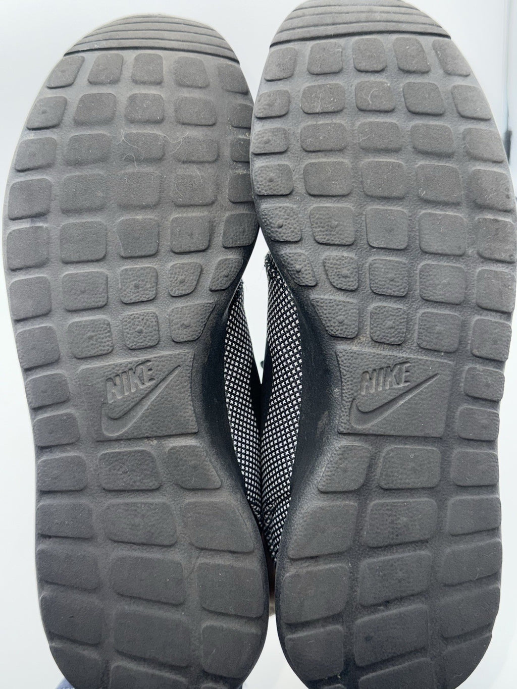 (2015) Nike Roshe One Premium Black White Men’s Retro Trainers Gym Running UK 8