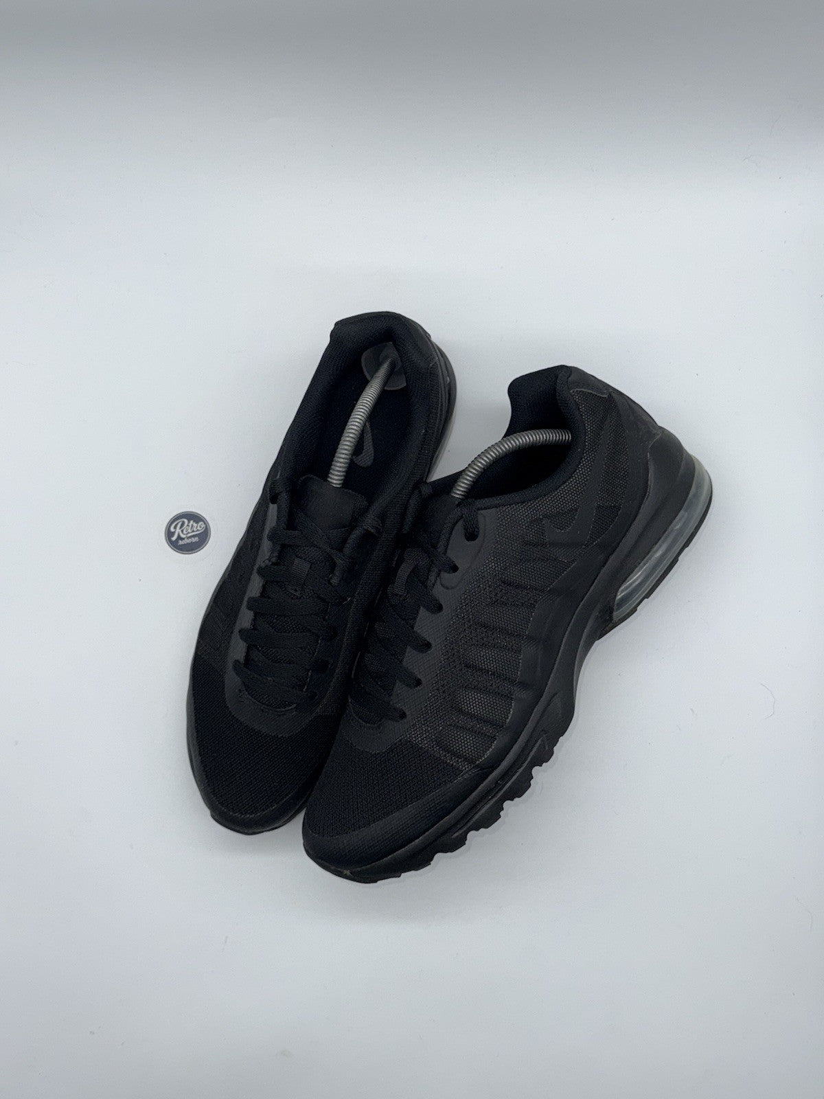 Nike Air Max Invigor 'Triple Black' trainers – UK 9.5