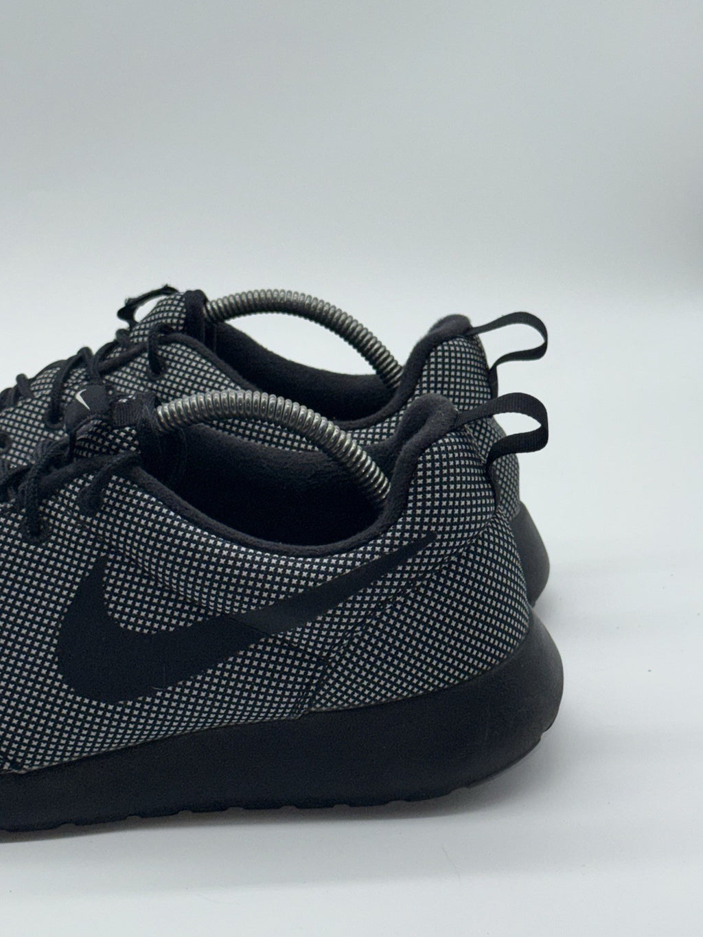 (2015) Nike Roshe One Premium Black White Men’s Retro Trainers Gym Running UK 8