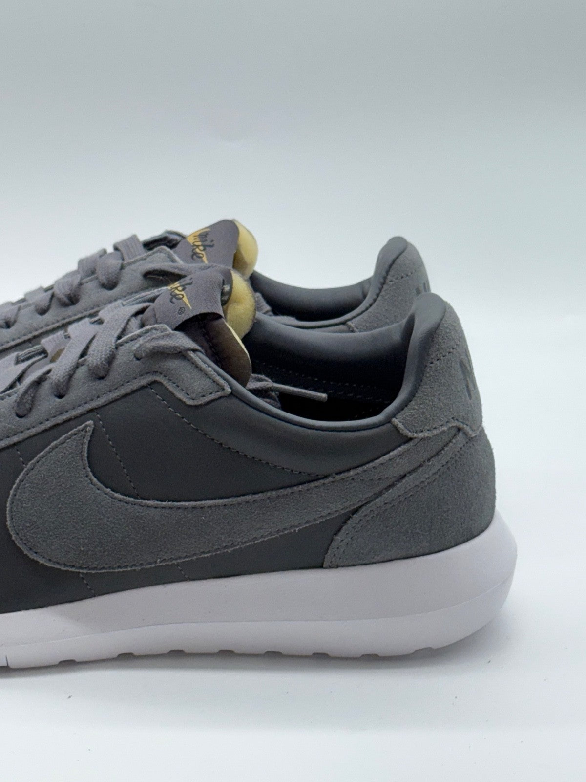 (2015) Nike Roshe LD-1000 Premium QS Dark Grey Size UK 9.5 (842564-002) BNIB