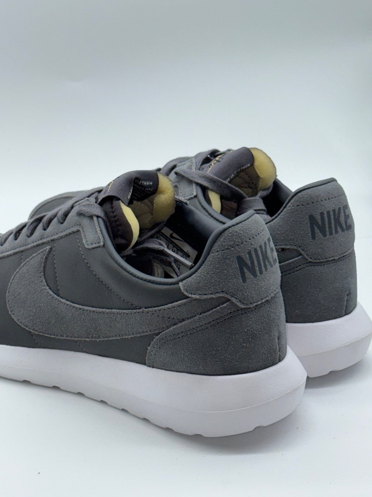 (2015) Nike Roshe LD-1000 Premium QS Dark Grey Size UK 9.5 (842564-002) BNIB