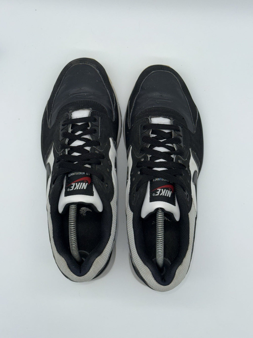(2008) Men’s Nike Vintage Air Windrunner TR2 Retro Trainers Black & White UK 8