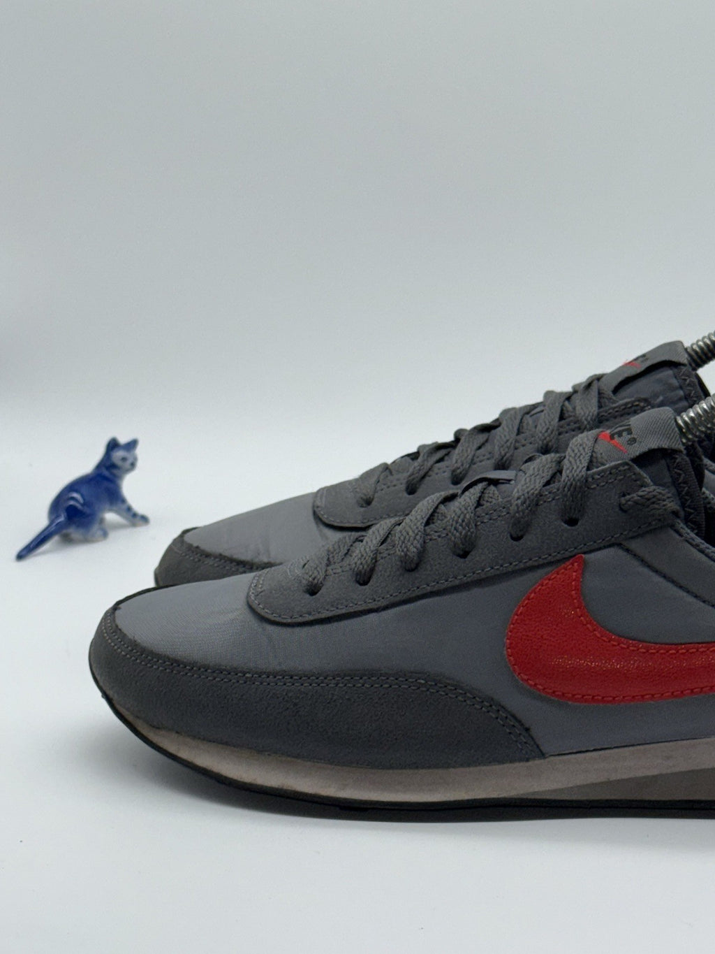 (2013) Nike Elite Vintage Waffle Trainers Grey & Red Men’s Size UK 8