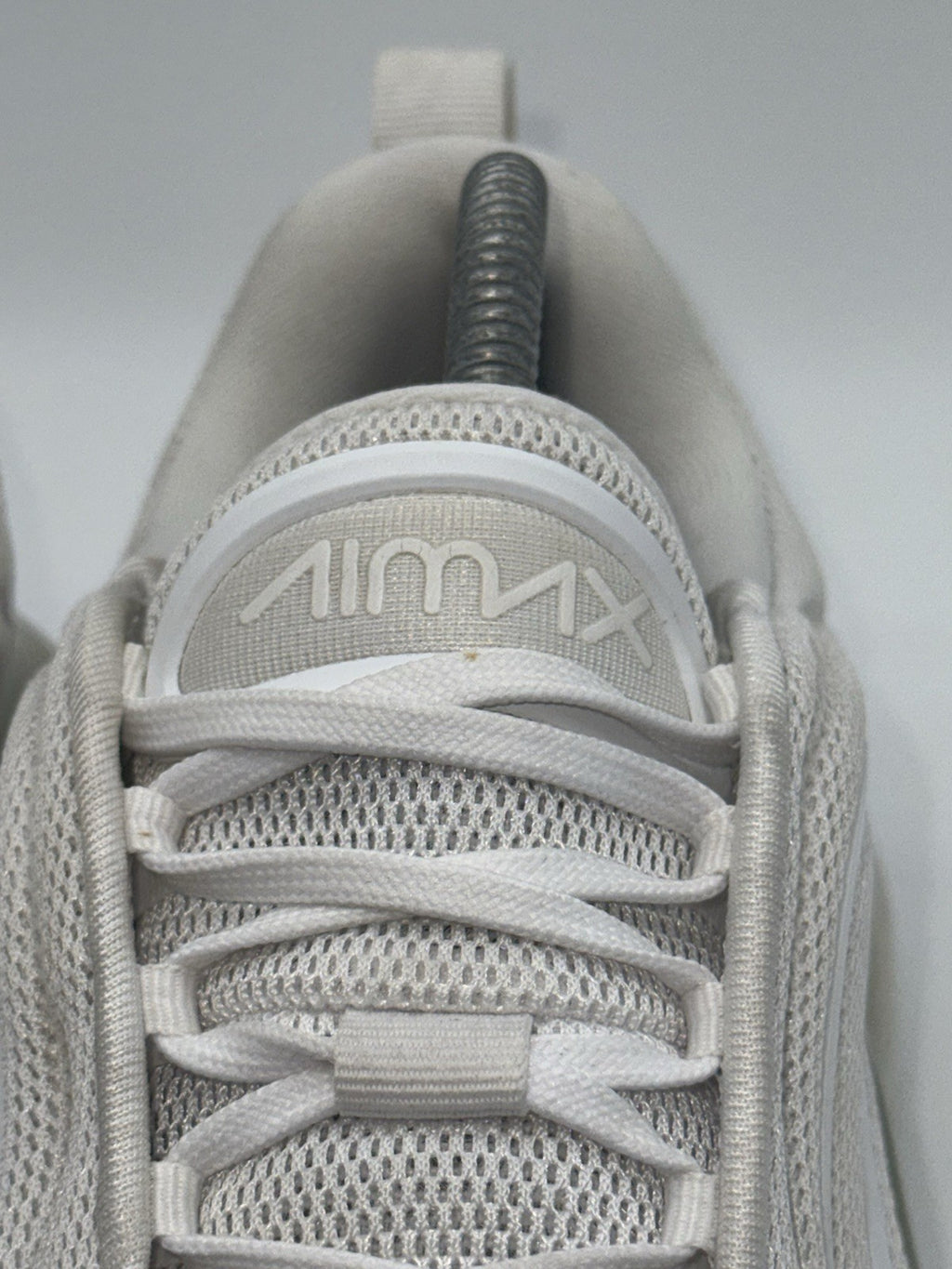 Nike Air Max 720 White Metallic Platinum Trainers Size UK 7.5 (AO2924-100)
