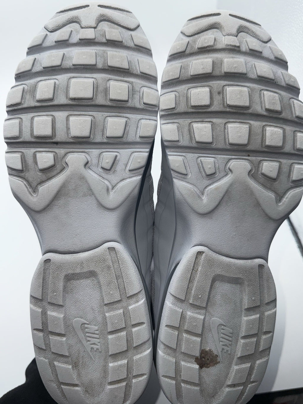 Nike Air Max Invigor 'Wolf Grey x White' (2025) – UK 7.5
