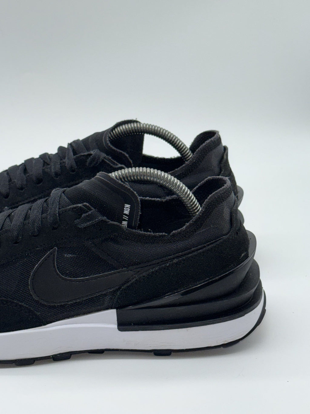 (2021) Nike Waffle One Black/White Men's Trainers UK Size 8