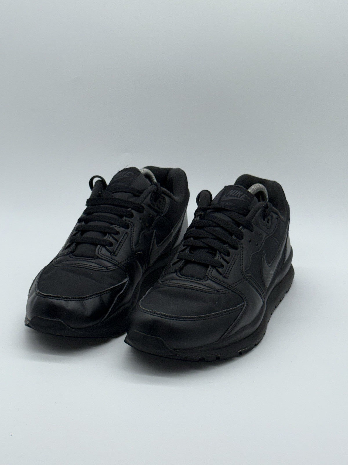 (2015) Nike Air Windrunner Retro Triple Black Trainers Men’s UK 9