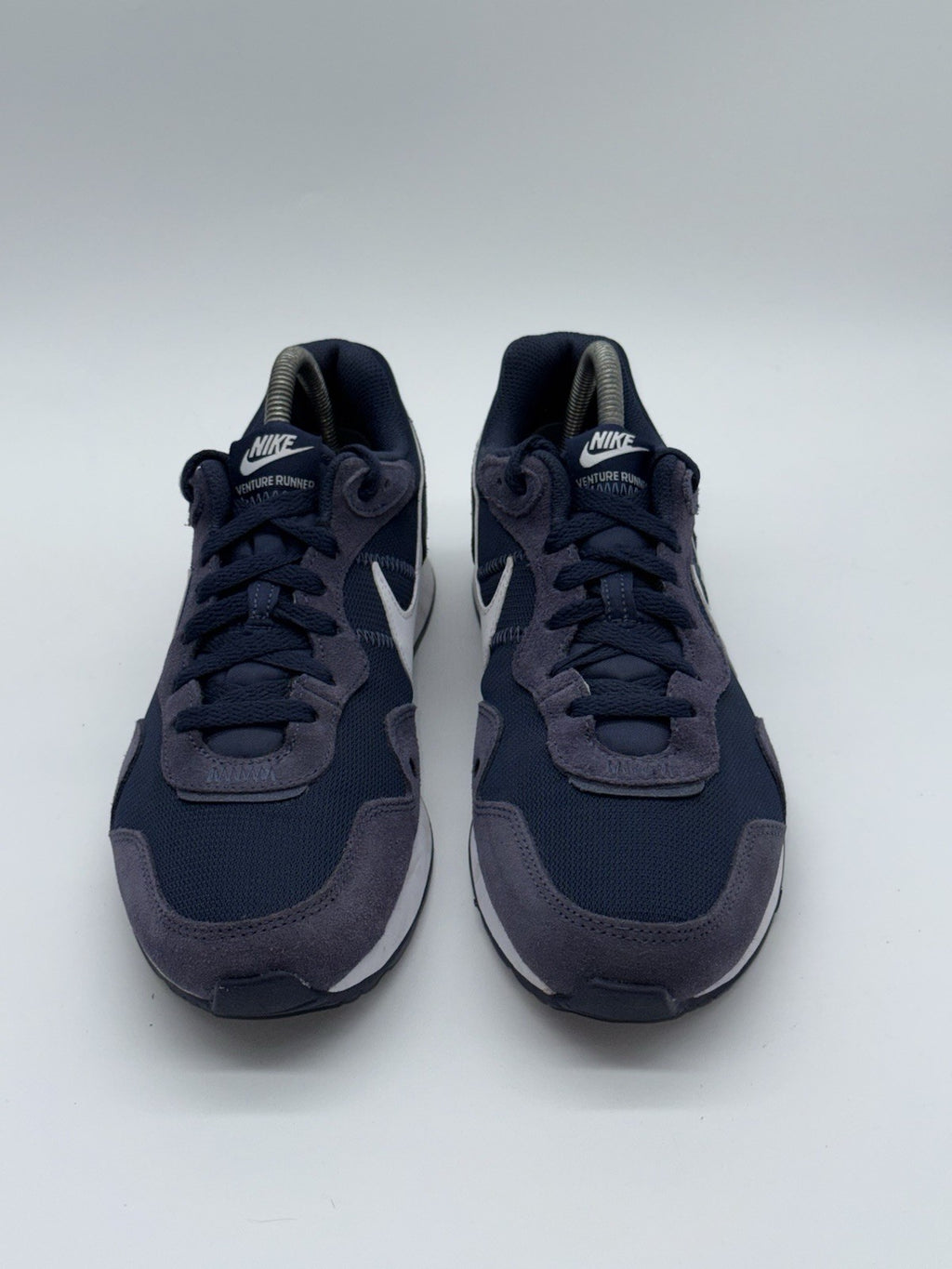 (2022) Nike Venture Runner Navy Blue White Retro Trainers Men’s UK 7.5