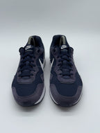 (2022) Nike Venture Runner Navy Blue White Retro Trainers Men’s UK 7.5