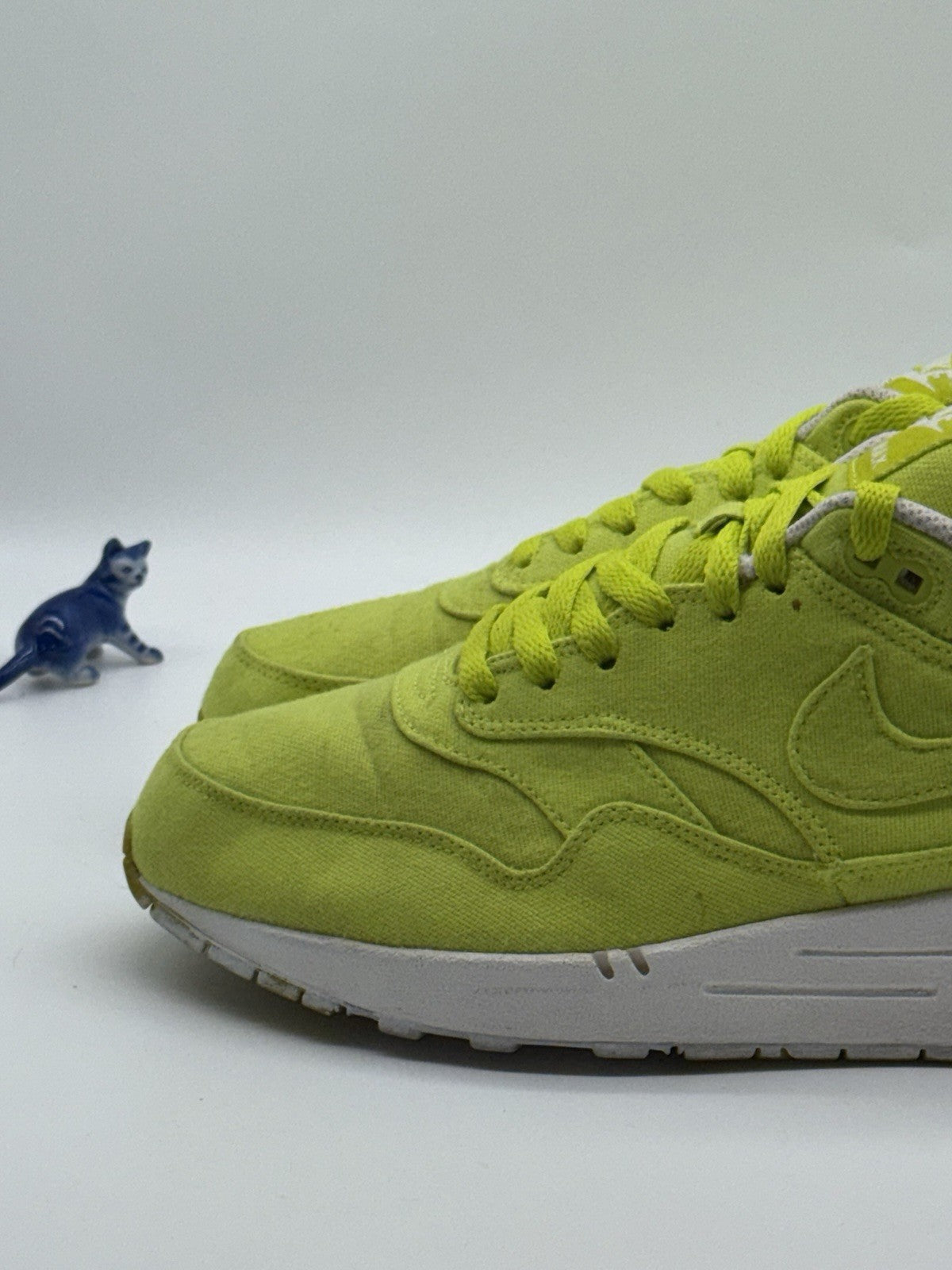 (2011) Nike Air Max 1 Cyber Trainers Size 10.5 Luminous Neon Green (308866-302)