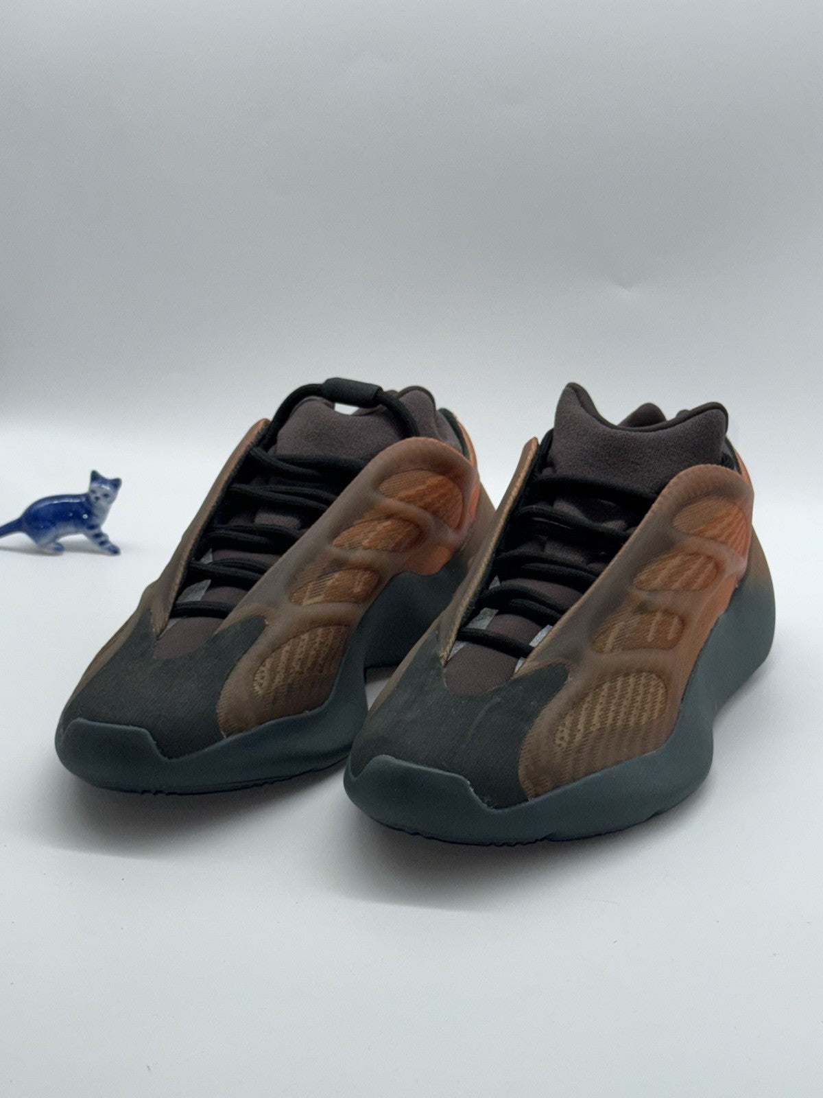 Adidas Yeezy Boost 700 V3 Copper Fade Size UK 6 Brand New Unworn GY4109