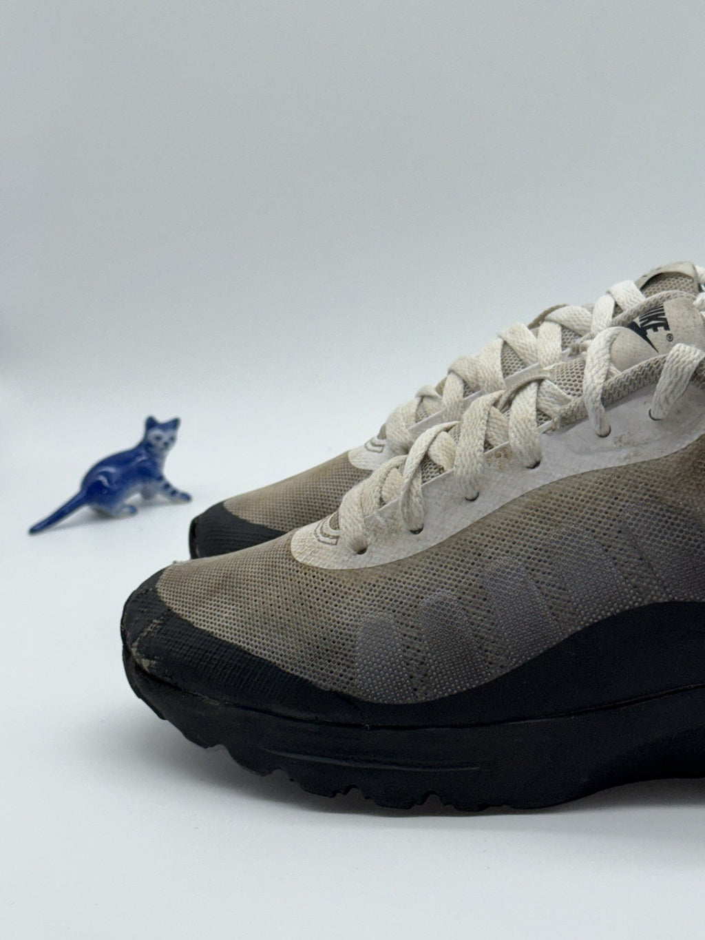 Nike Air Max Invigor Print M - Black/Grey/White Size UK 7