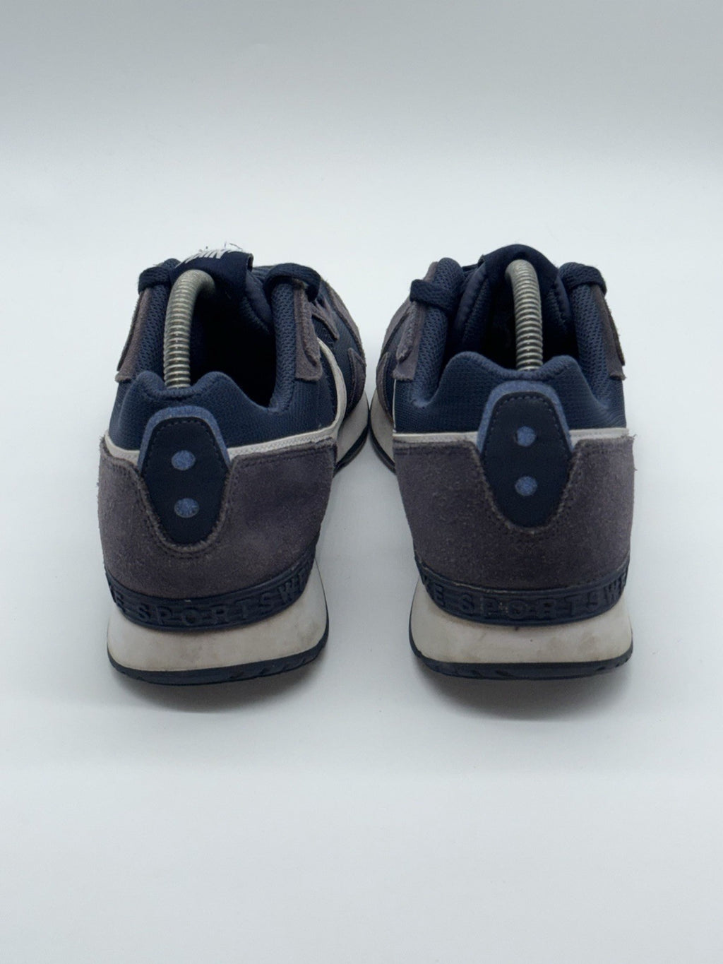 (2022) Nike Venture Runner Navy Blue White Retro Trainers Men’s UK 8.5