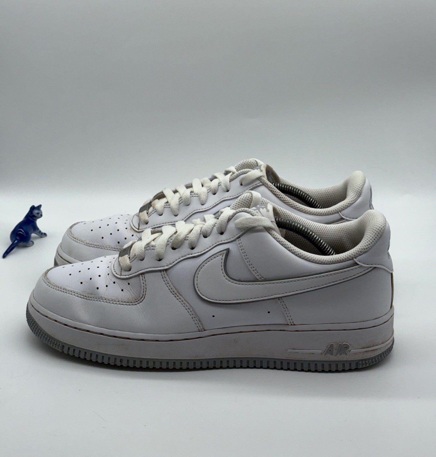 Nike Air Force 1 '07 Low White Wolf Grey Sole Size UK 10.5 (DV0788-100)