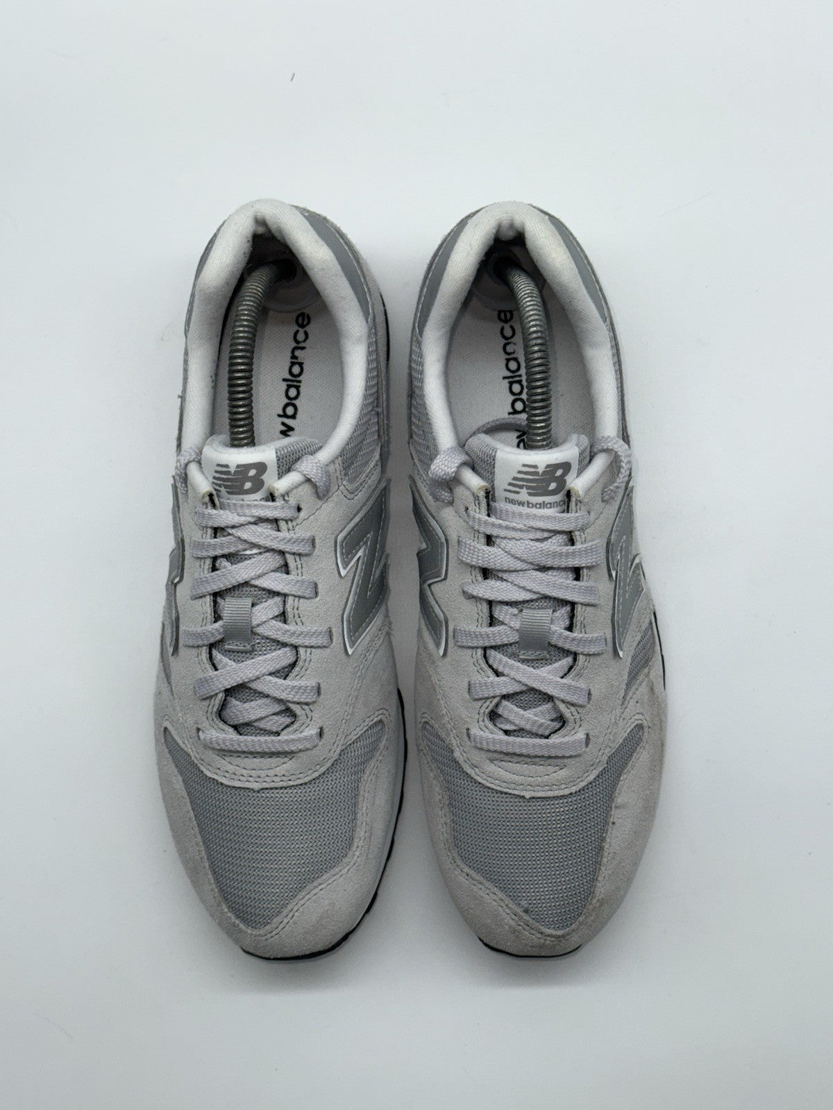 New Balance 373 Light Grey x White Trainers Size UK 8
