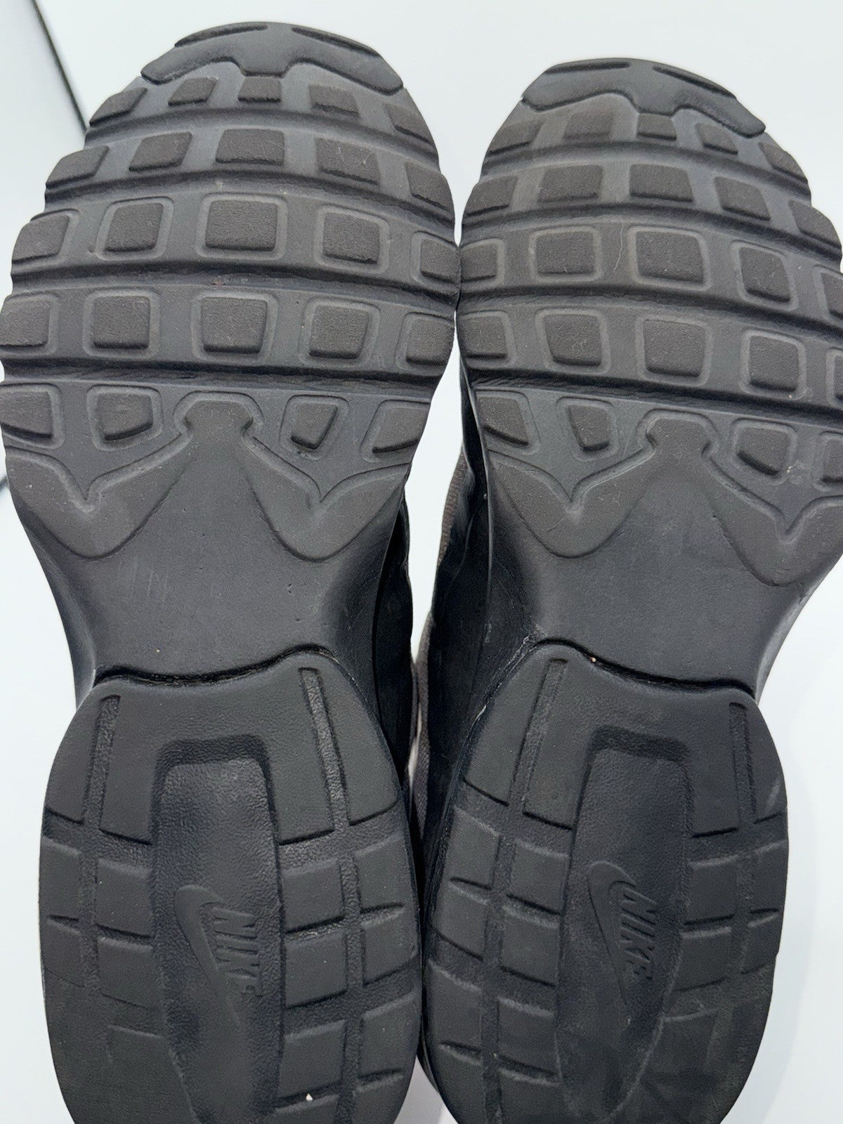 Nike Air Max Invigor Print M - Black/Grey/White Size UK 7