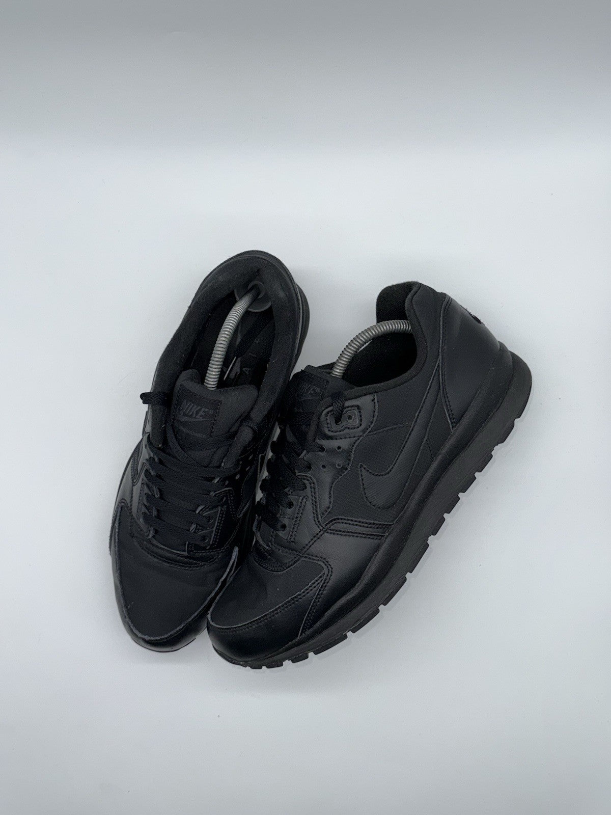 (2015) Nike Air Windrunner Retro Triple Black Trainers Men’s UK 9