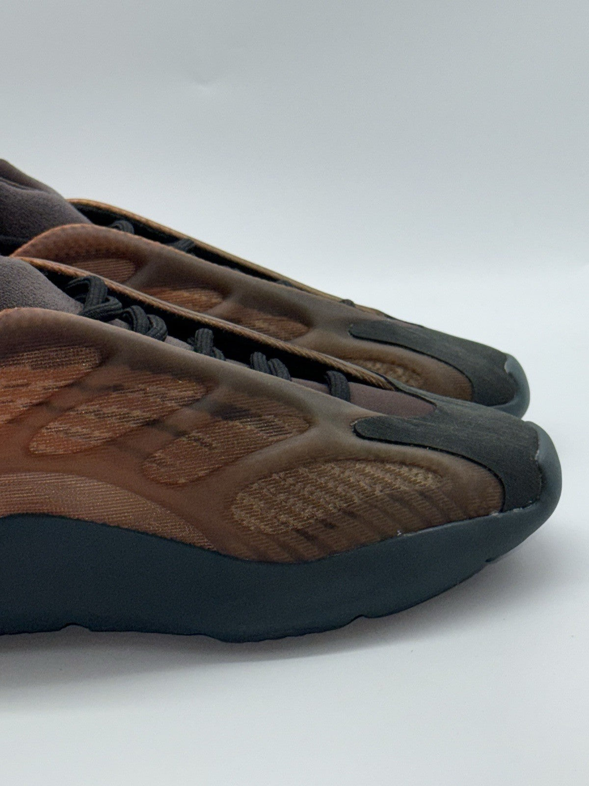 Adidas Yeezy Boost 700 V3 Copper Fade Size UK 6 Brand New Unworn GY4109