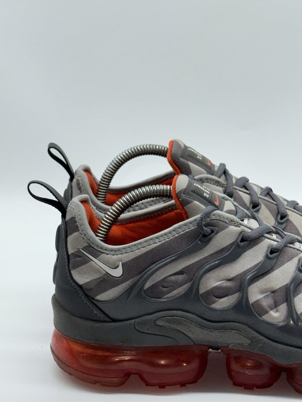 Nike Air VaporMax Plus Wolf Grey Stripes Monsoon Blue UK 7 (924453-020)