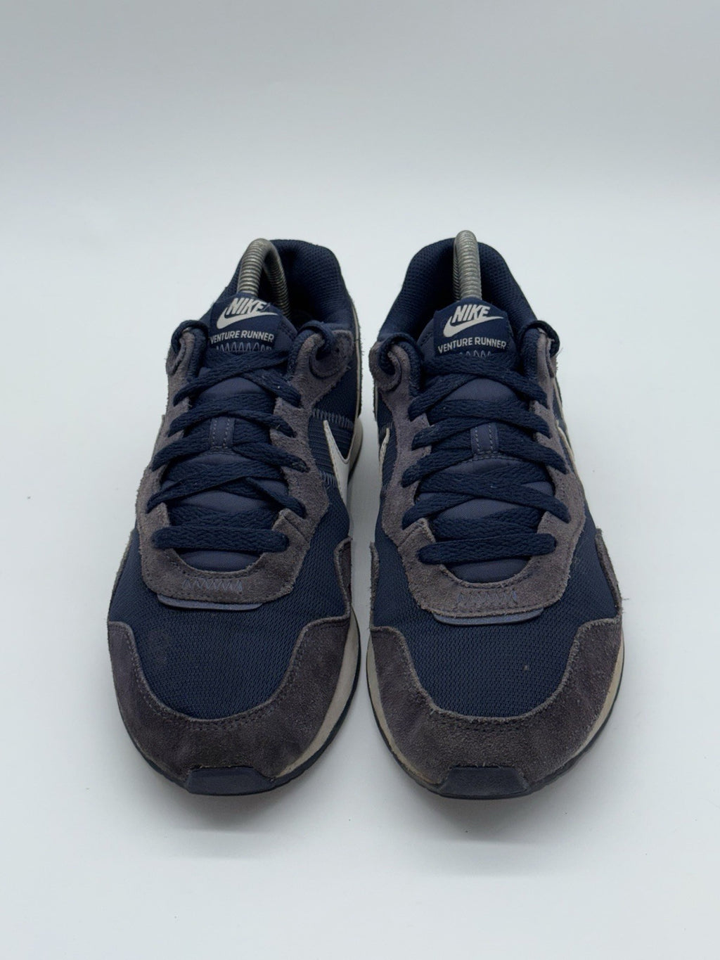 (2023) Nike Venture Runner Midnight Navy Blue White Trainers Size UK 7