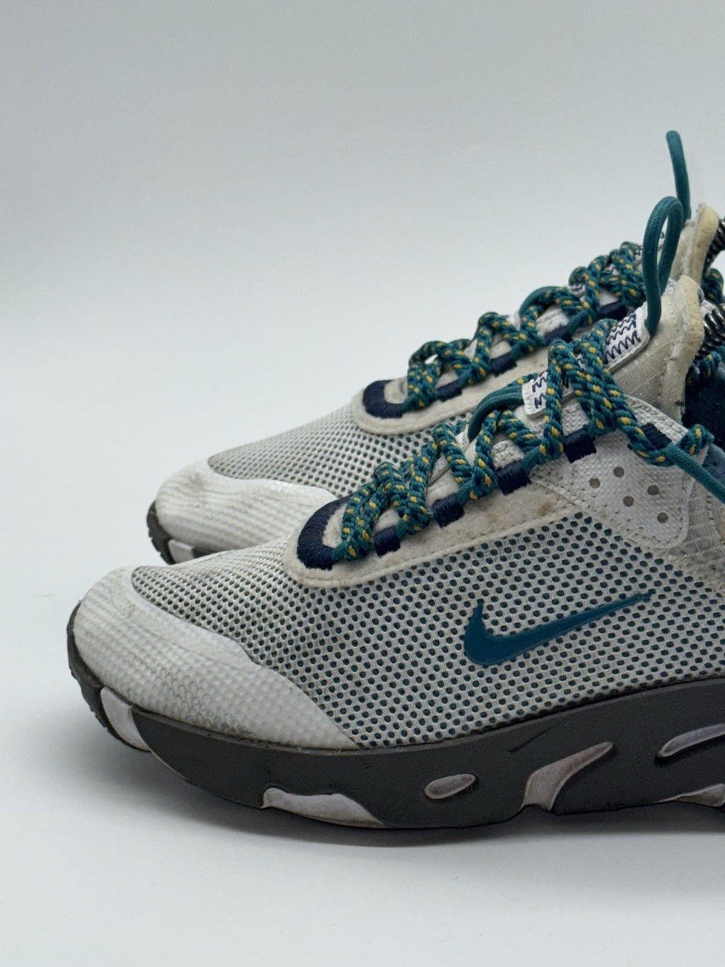 Nike React Live ID By You ‘Teal Moss’ Men’s Size UK 7 (DC6729-991)