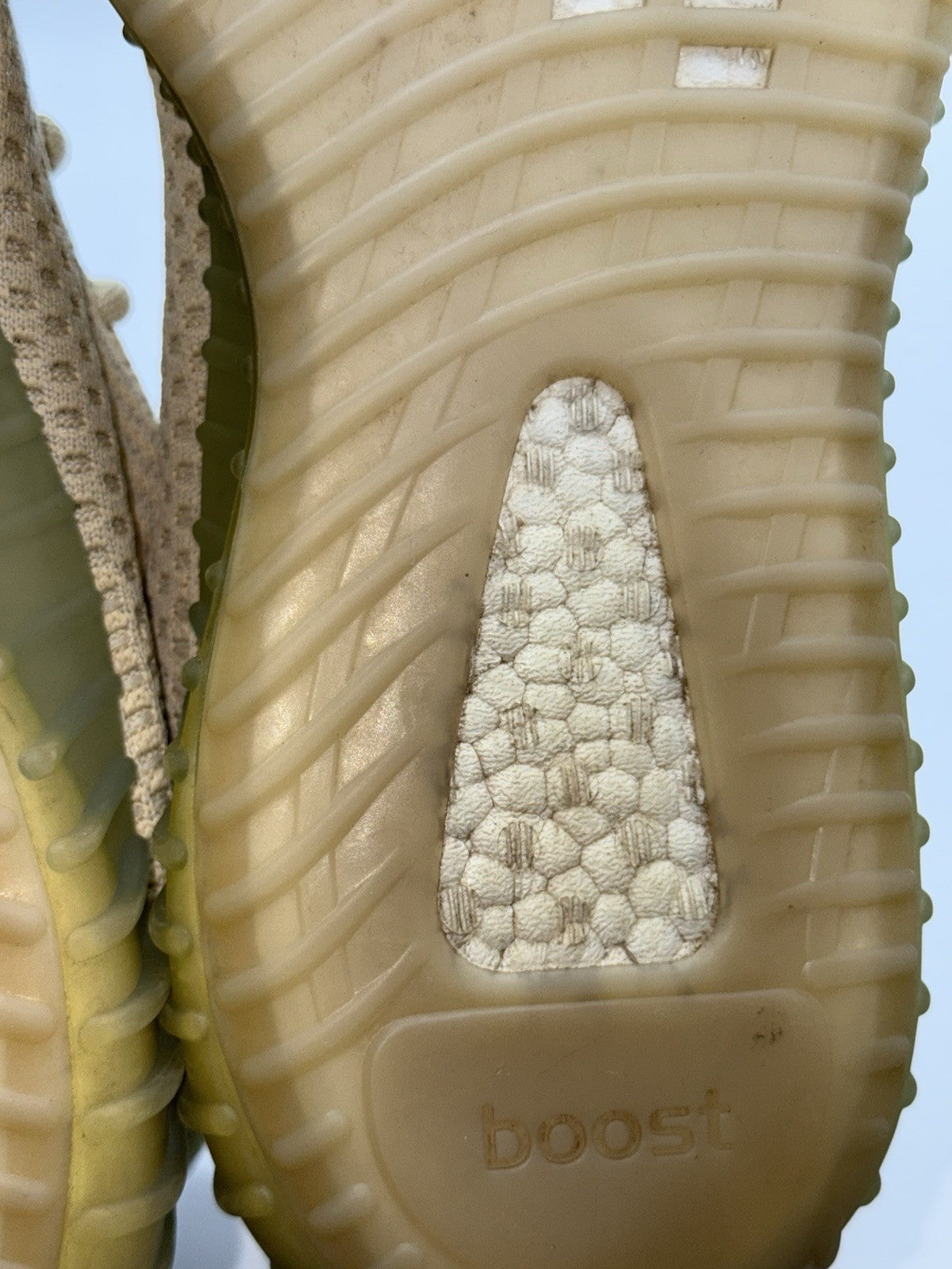 adidas Yeezy Boost 350 V2 Flax Light Brown Hemp Mens UK 10.5 Trainers (FX9028)