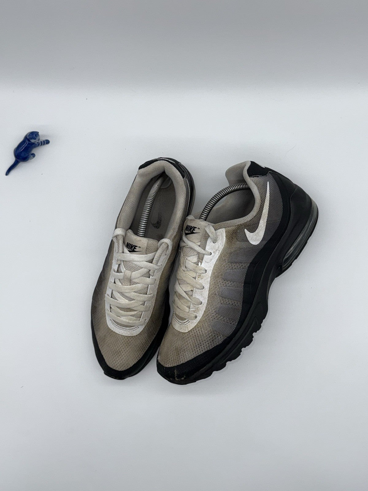 Nike Air Max Invigor Print M - Black/Grey/White Size UK 7
