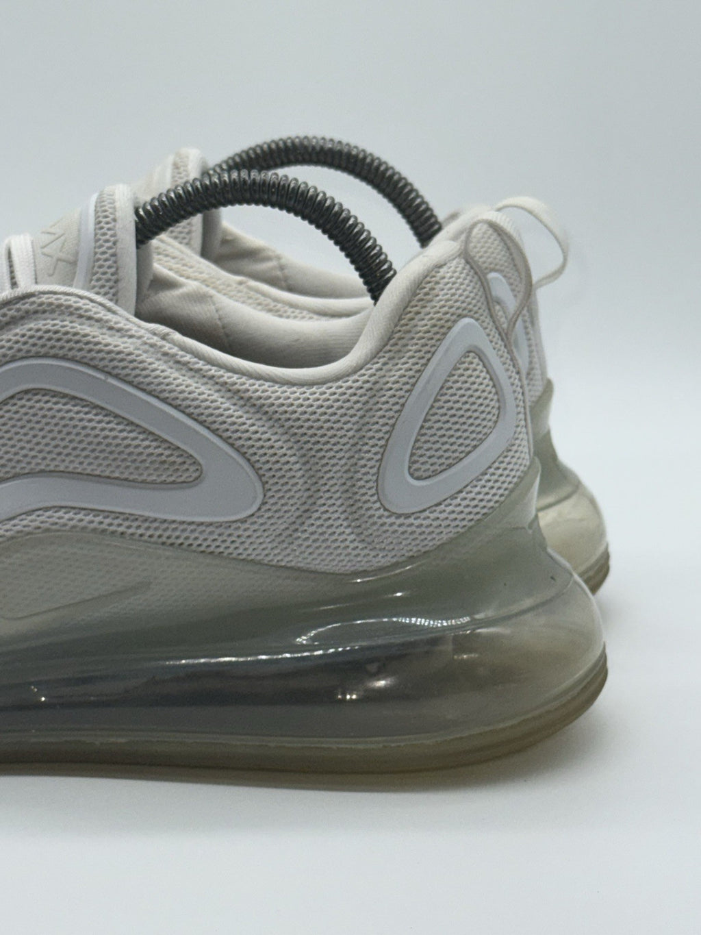 Nike Air Max 720 White Metallic Platinum Trainers Size UK 7.5 (AO2924-100)