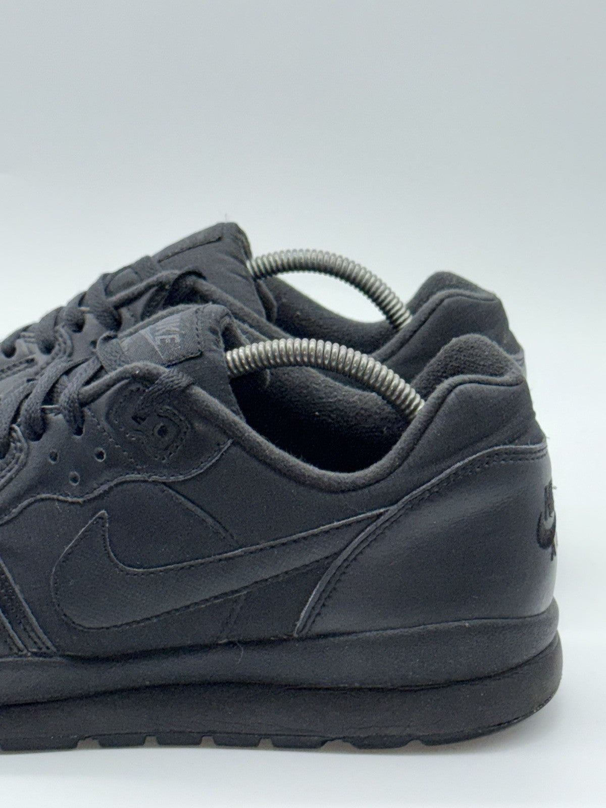 (2015) Nike Air Windrunner Retro Triple Black Trainers Men’s UK 9