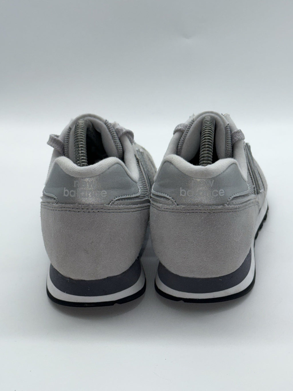 New Balance 373 Light Grey x White Trainers Size UK 8