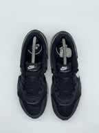 (2021) Nike Venture Runner Black White Suede Retro Trainers UK 7