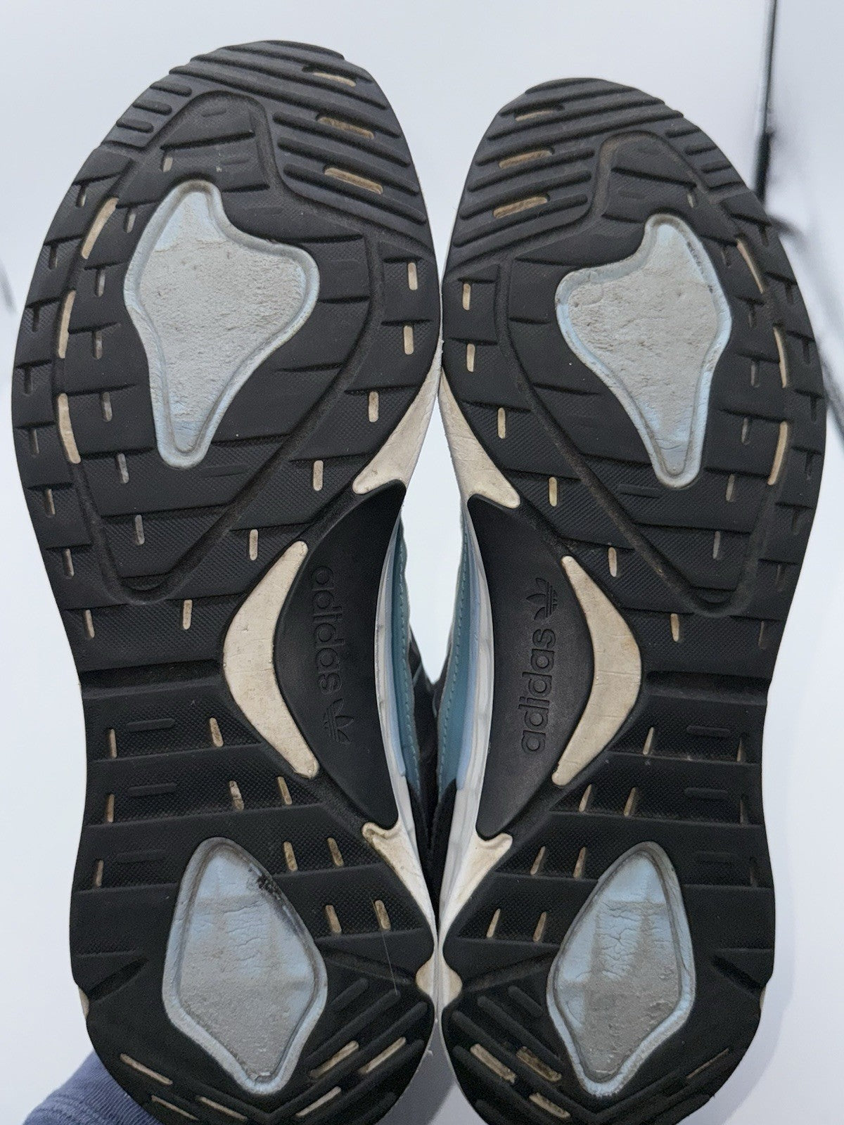 Adidas SL 7200 'Black x Core Grey' Men’s Retro Trainers UK 8.5