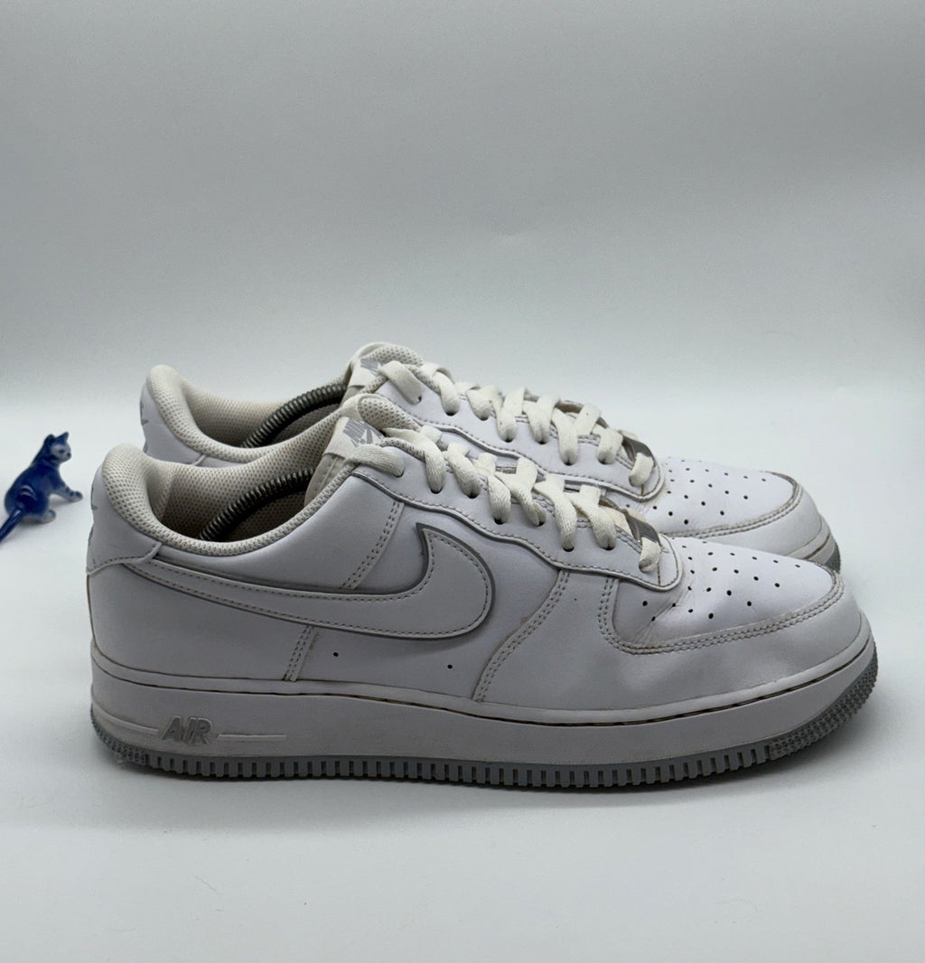 Nike Air Force 1 '07 Low White Wolf Grey Sole Size UK 10.5 (DV0788-100)