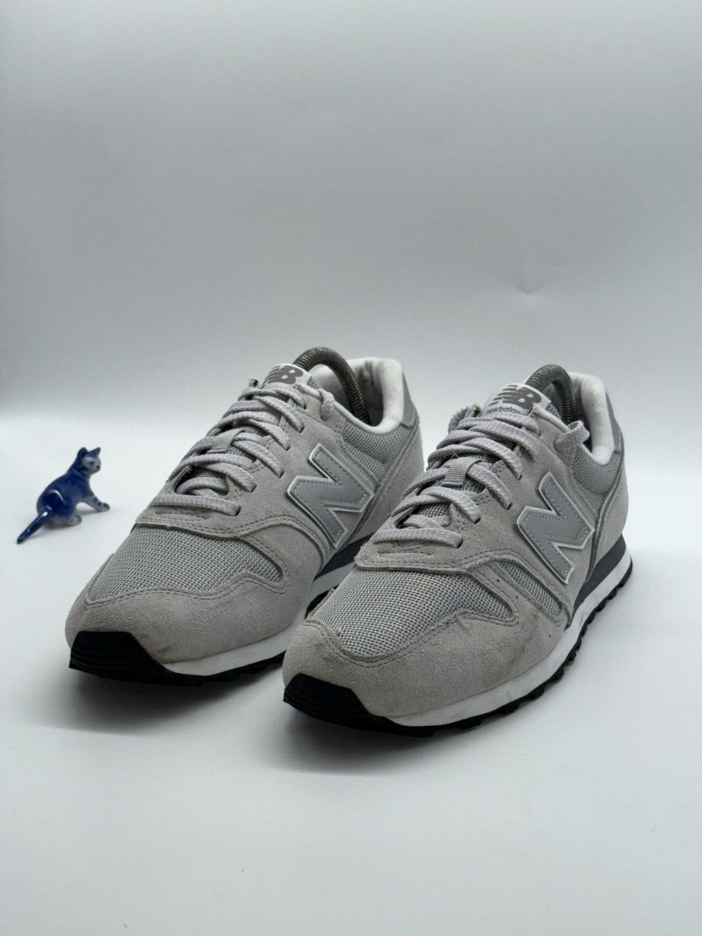 New Balance 373 Light Grey x White Trainers Size UK 8