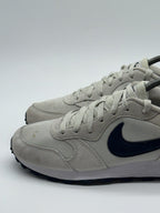 Nike MD Runner 2 'Light Bone x Obsidian' – UK 9
