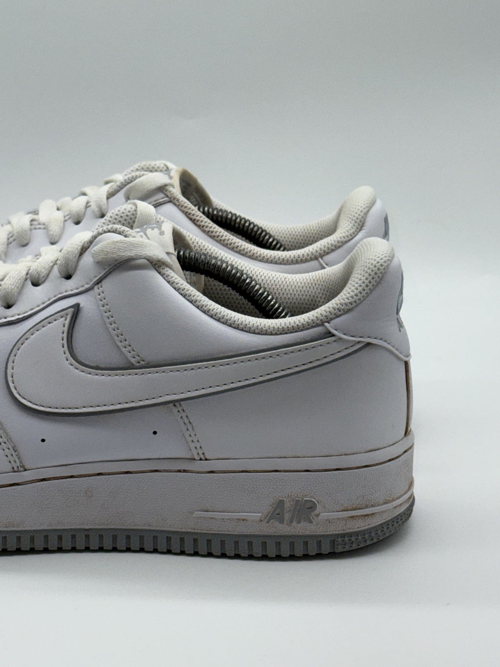 Nike Air Force 1 '07 Low White Wolf Grey Sole Size UK 10.5 (DV0788-100)