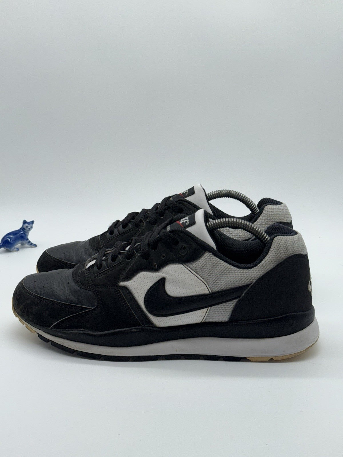 (2008) Men’s Nike Vintage Air Windrunner TR2 Retro Trainers Black & White UK 8