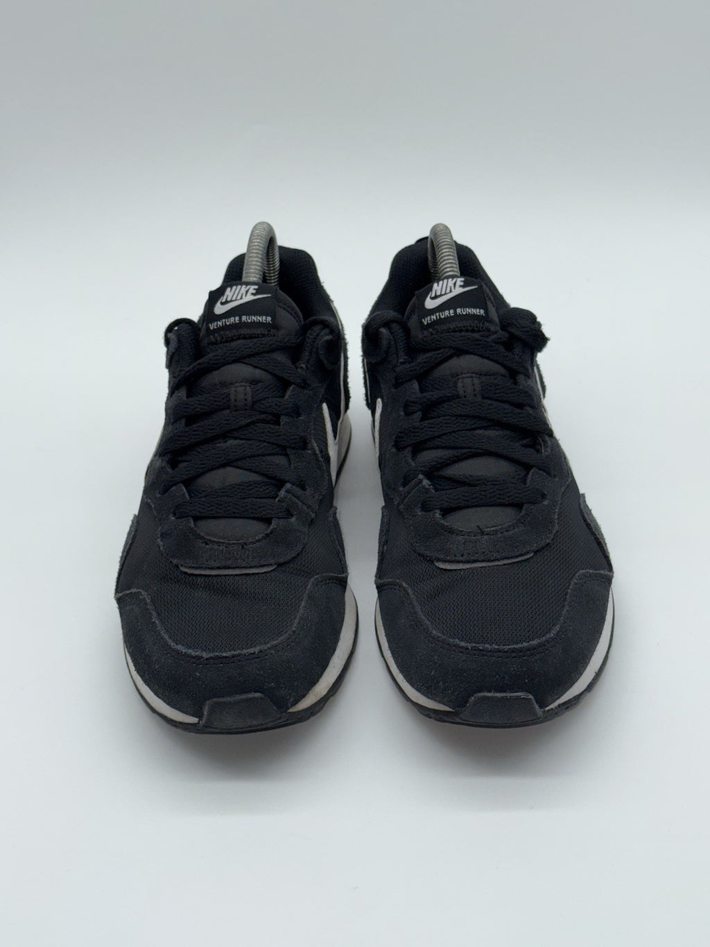 (2021) Nike Venture Runner Black White Suede Retro Trainers UK 7
