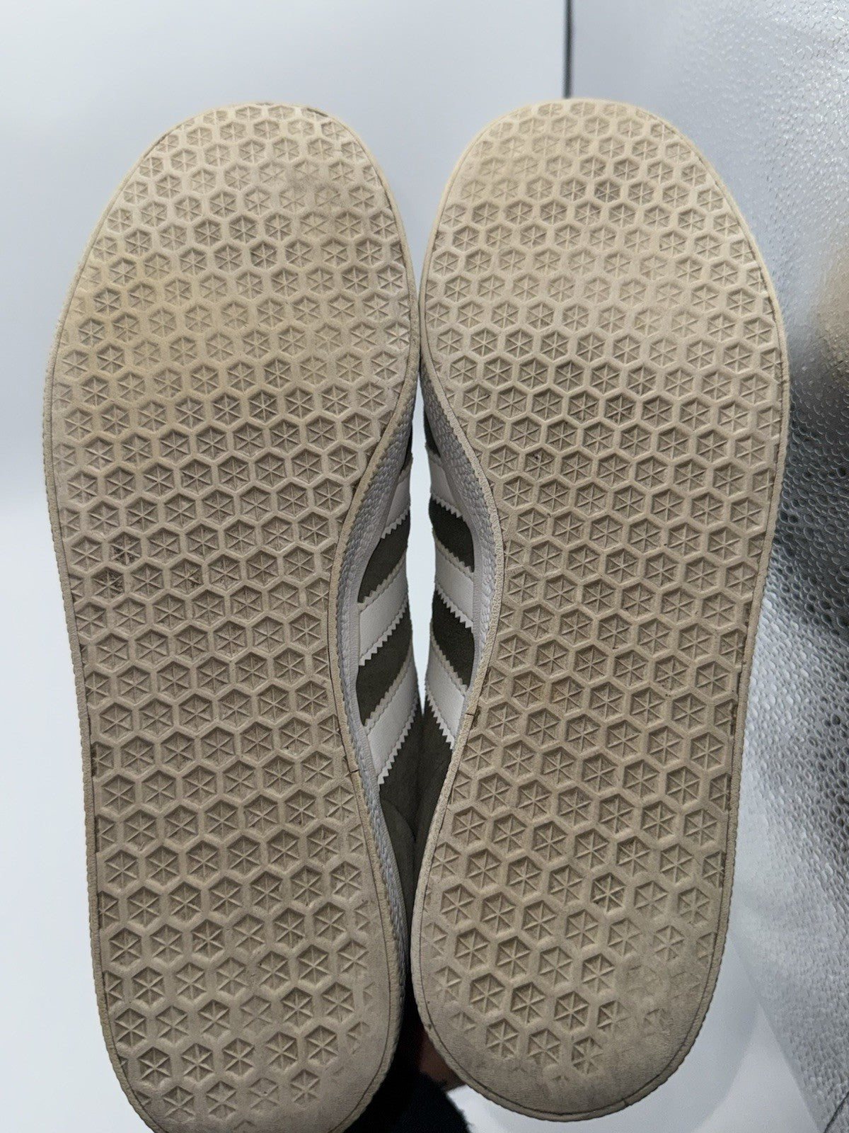 Adidas Gazelle Olive Green White Suede Men’s UK 7 (CQ1784)