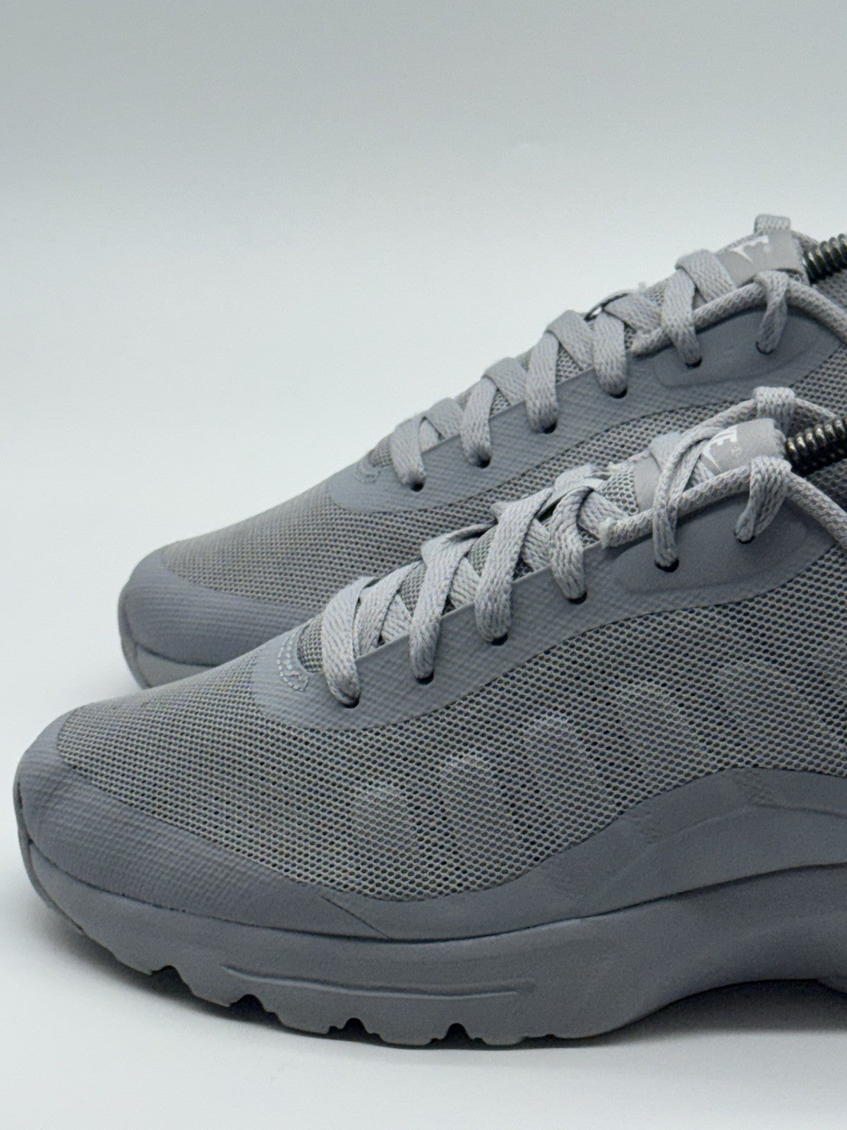 Nike Air Max Invigor 'Wolf Grey x White' (2025) – UK 7.5