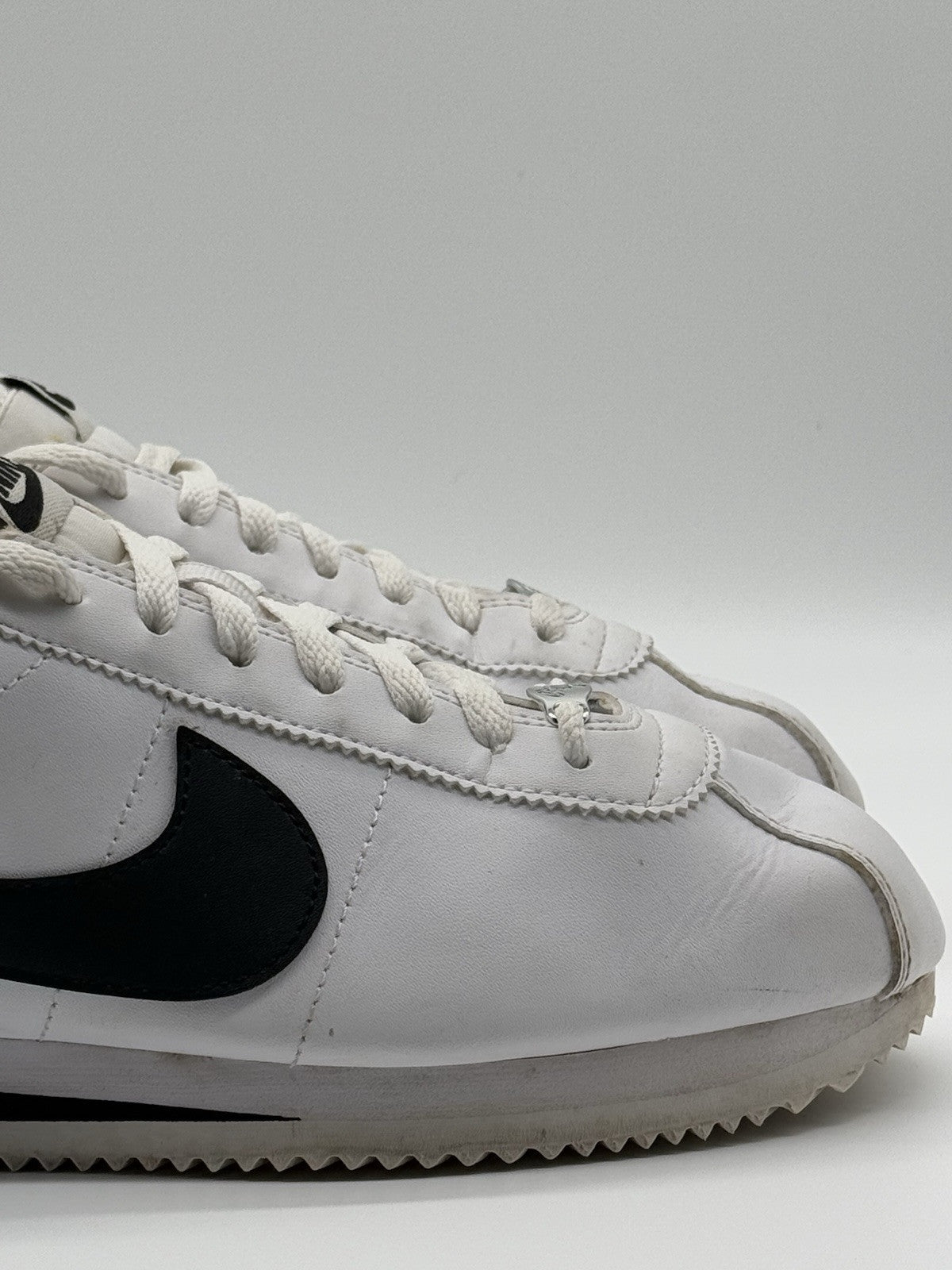 (2019) Nike Cortez Basic Leather OG Trainers - White Black - Size UK 7 (EU 41)