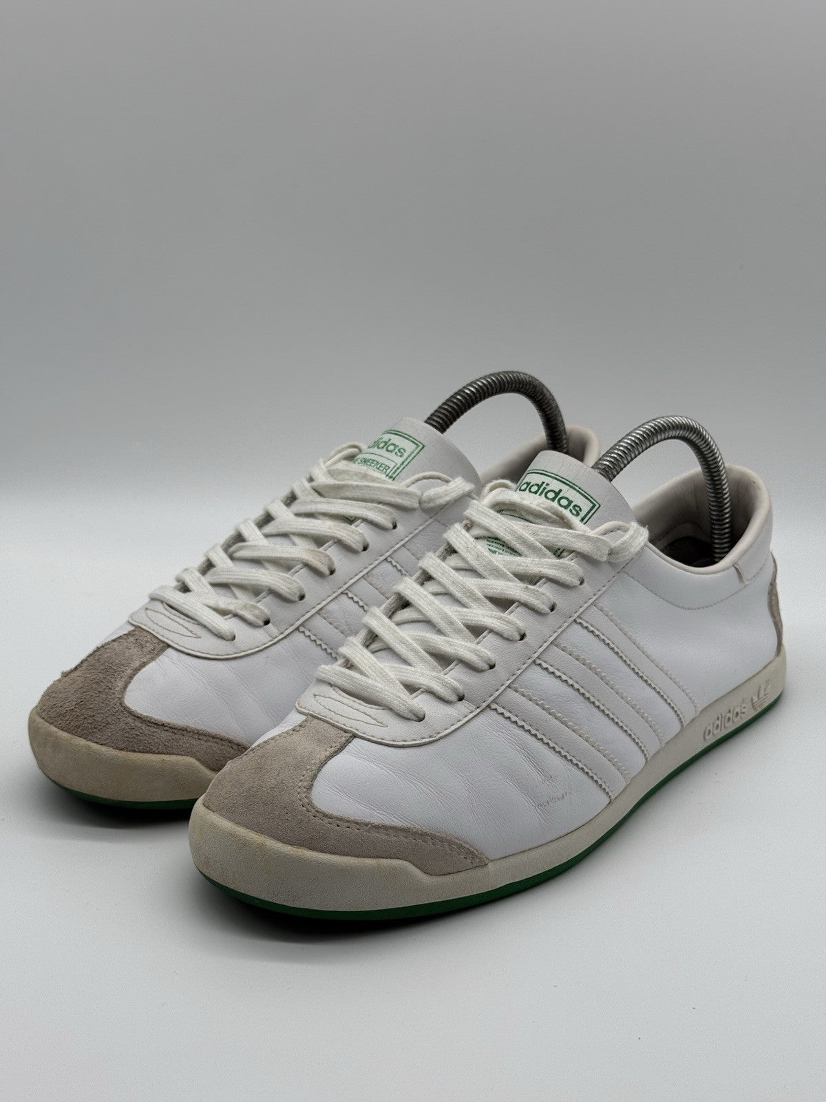 Rare (2008) Adidas ‘The Sneeker’ White / Green Leather Trainers Size UK 7